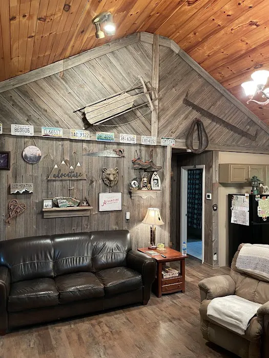 Fern Gulley Cabin Picture 4