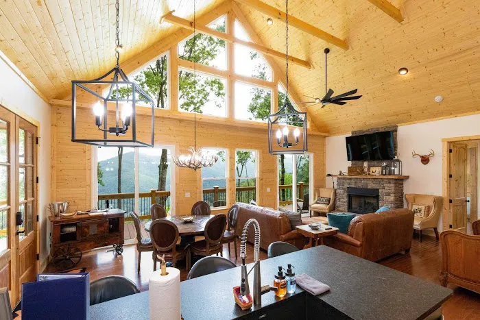 Mountain Memories Lodge Picture 4