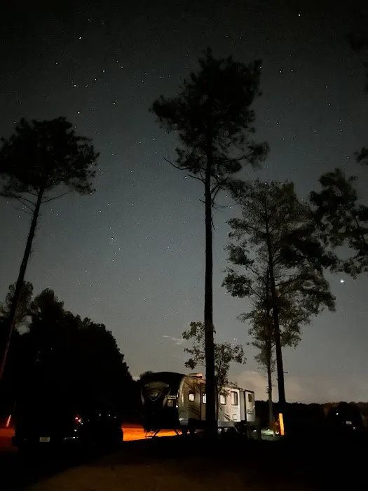 Outside Inn Campground Picture 5