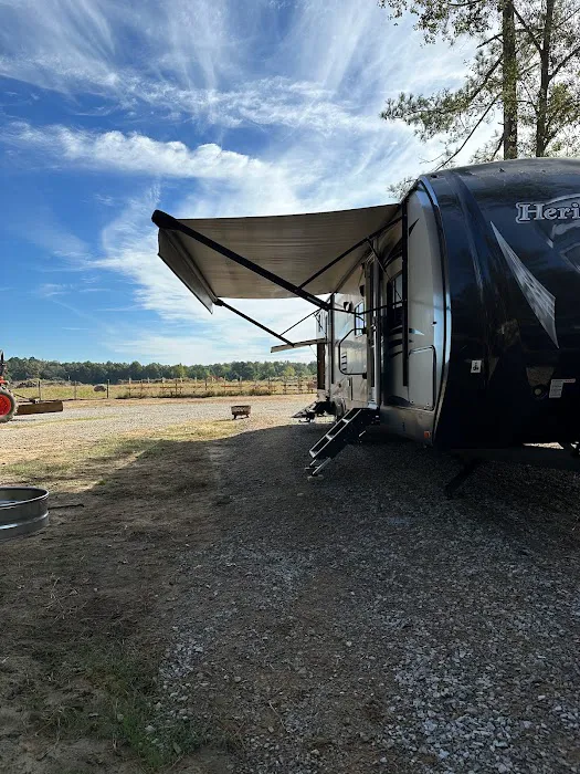 Outside Inn Campground Picture 4