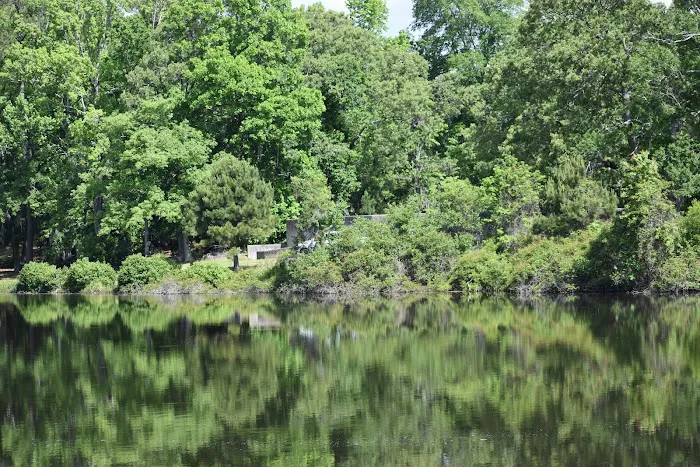 Lake Shore Campground Picture 9