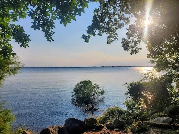 Lakeshore Campground Picture 2