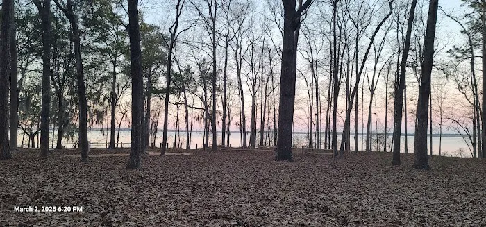 Lakeshore Campground Picture 1