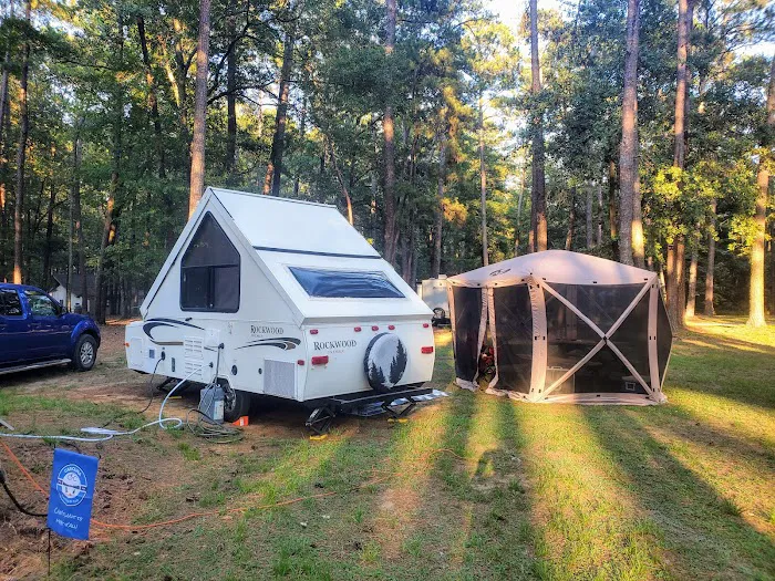 Lakeshore Campground Picture 6