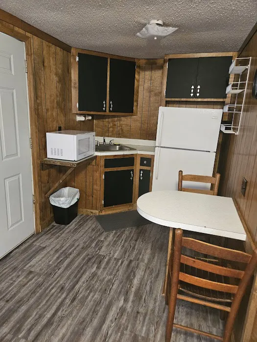 Kennedy's Apartment's & RV Park Picture 4