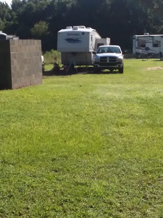 KB Country Camping LLC and RV Park Picture 4