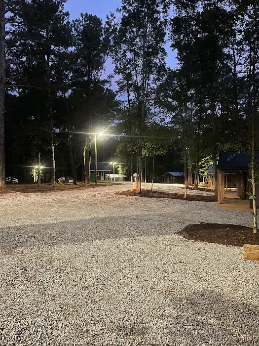 Hartwell Cabins and RVs Picture 3