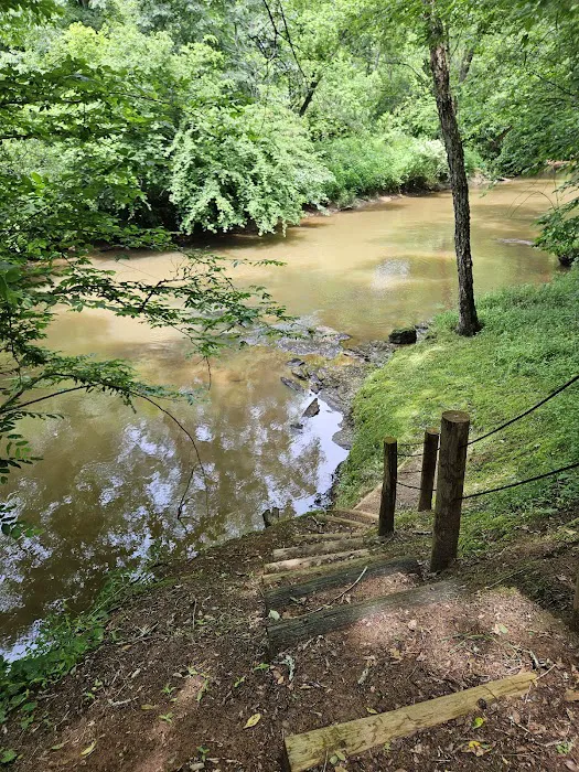 South Fork River Cabin Picture 10