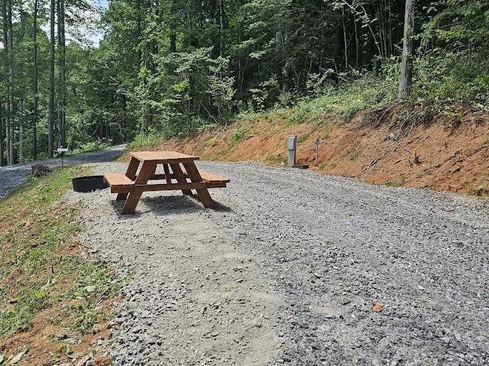 Hide Away Hill Acres Picture 5