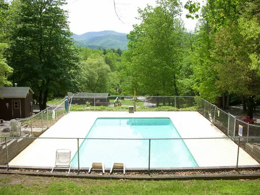 Holly Cove RV Resort Picture 3