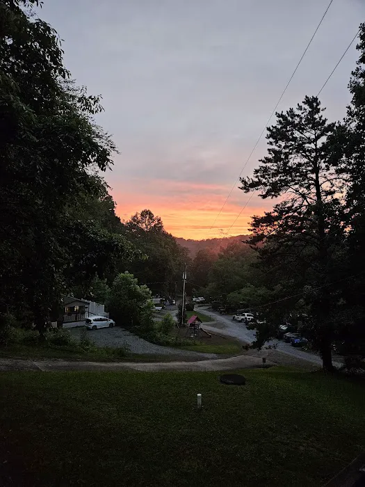 Mi Mountain Campground Picture 4