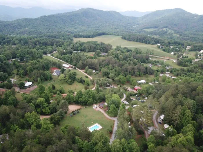 Rose Creek Campground & Cabins Picture 9