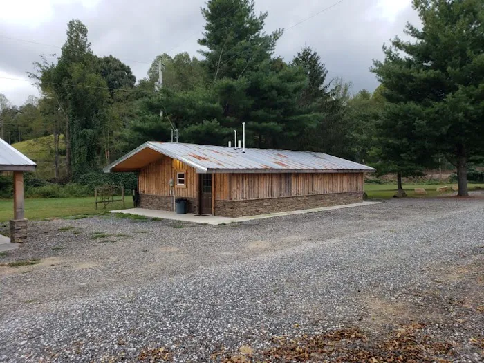 River and Rails RV Park Picture 3