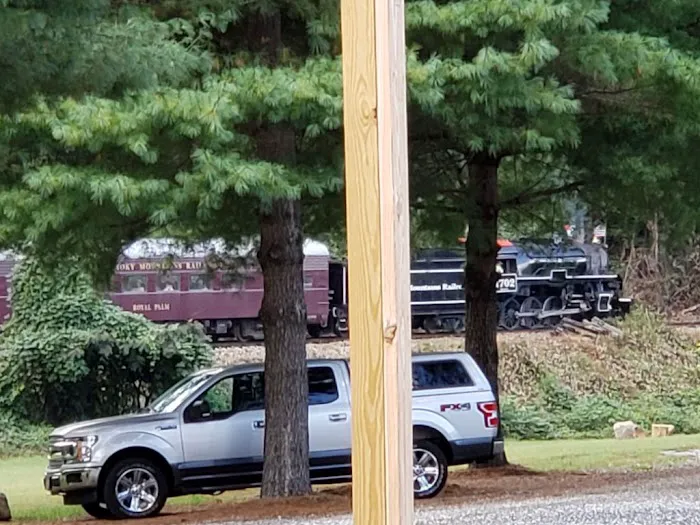 River and Rails RV Park Picture 9