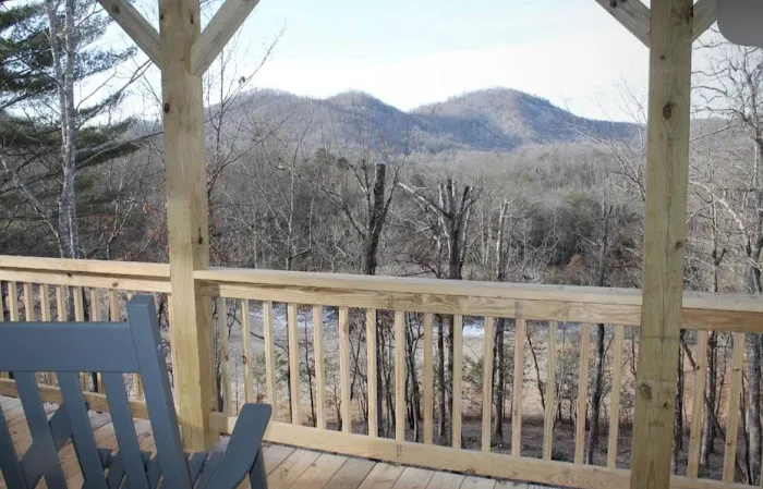 Graceland Mountain Retreat Picture 2