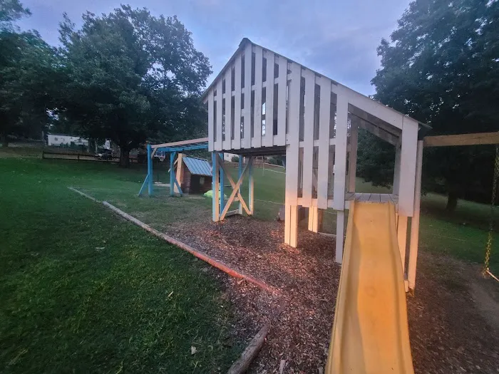 Fort Wilderness RV Park Picture 8