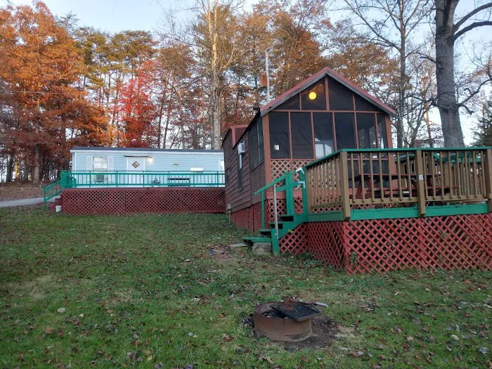 Fort Wilderness RV Park Picture 9