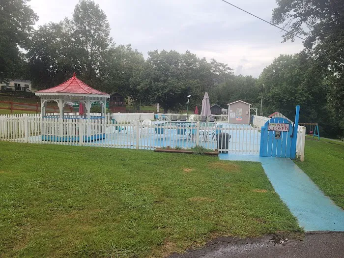 Fort Wilderness RV Park Picture 7