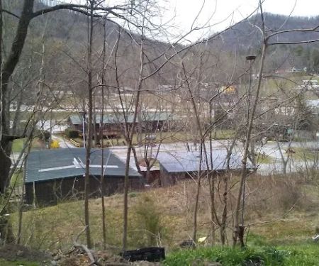 Cross Creek Camp Ground-Cabins