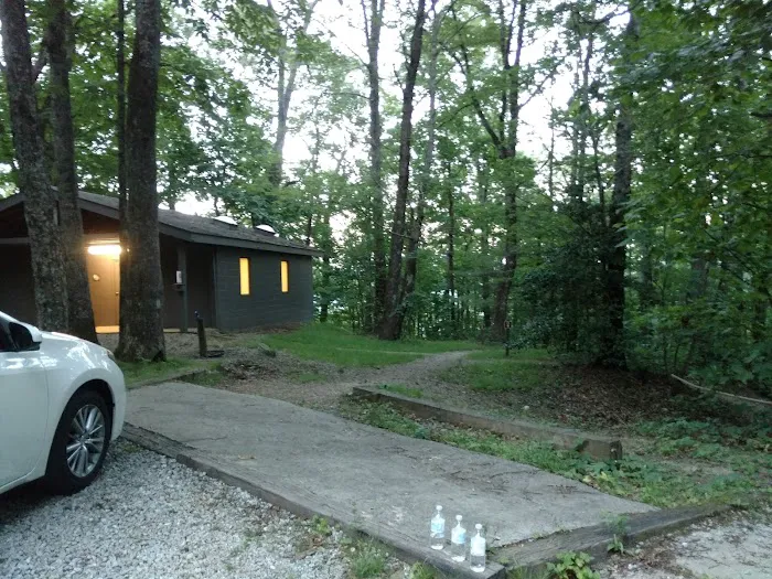 Cross Creek Camp Ground-Cabins Picture 8