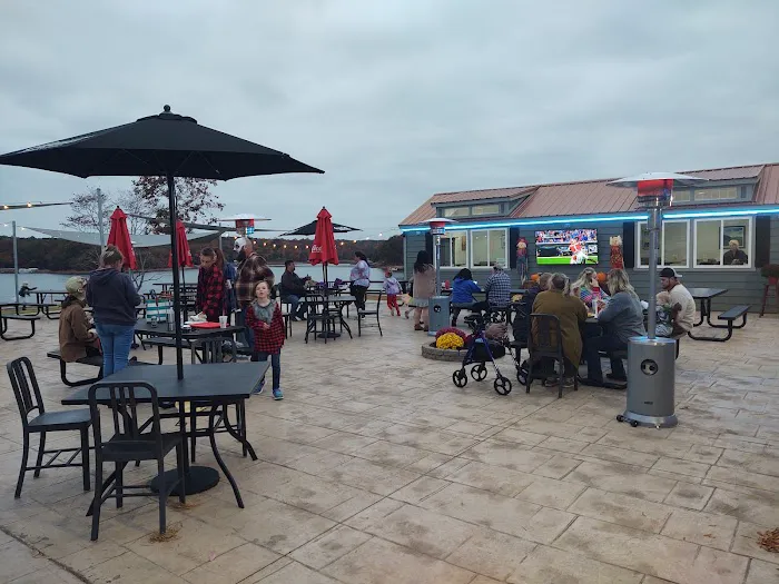 Shores of Asbury RV Resort Picture 10