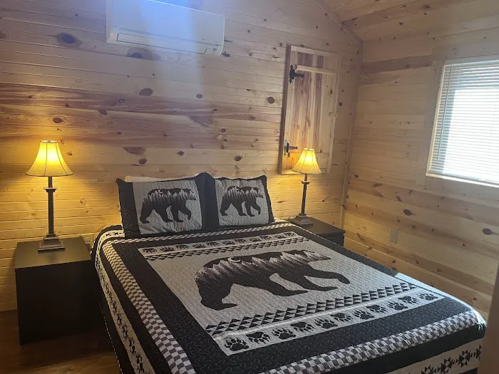 Smoky Hollow Outdoor Resort Picture 2