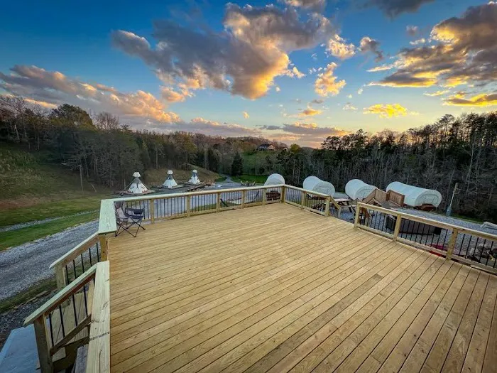 Smoky Hollow Outdoor Resort Picture 5