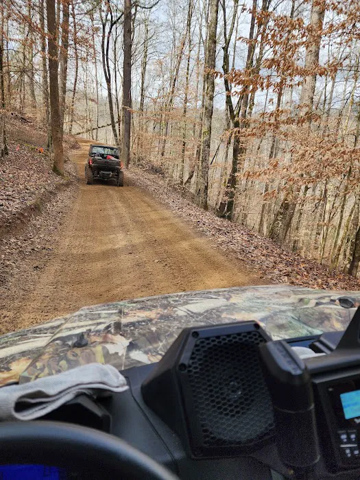 Trails End Campground by the tracks Picture 6