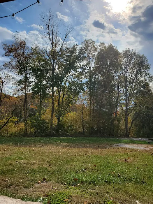 Trails End Campground by the tracks Picture 3