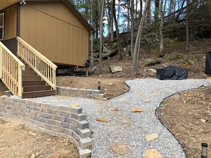 Old Glory Getaway Cabin at Indian Creek Hollow Picture 3