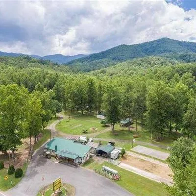 Cosby Run CAMPGROUND/ RV PARK Picture 2