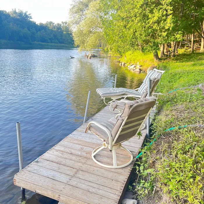 Gray's Riverside Campground Picture 1