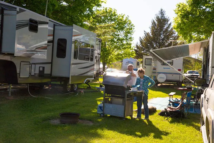 Lake of the North Resort Picture 5