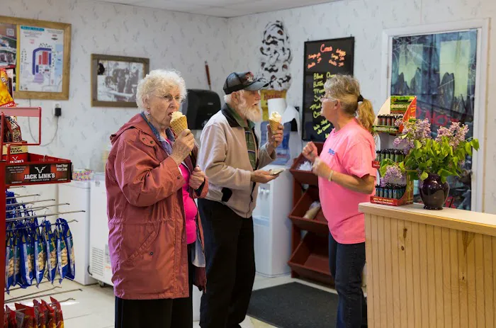 Lake of the North Resort Picture 7