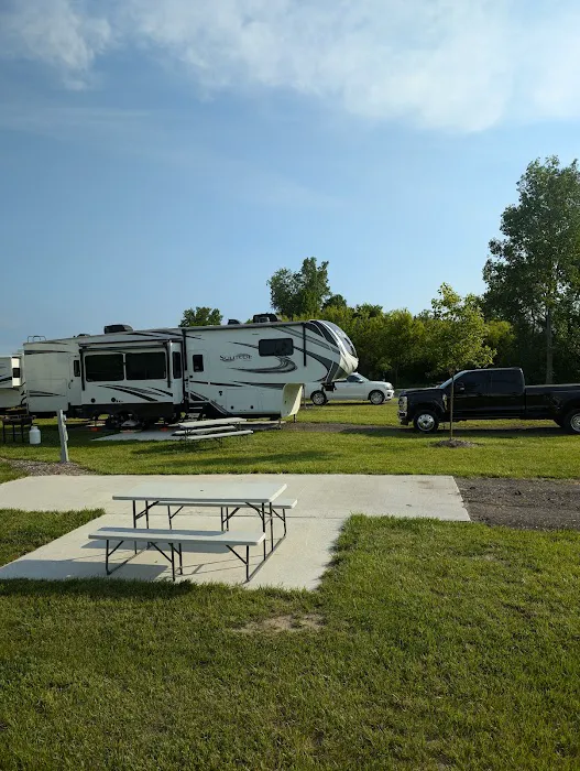 Bird Creek RV Resort Picture 2