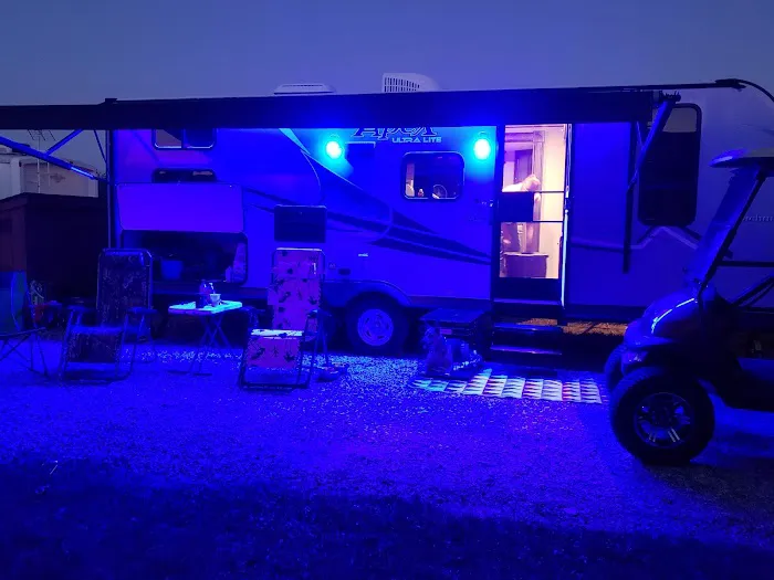 Sleepy Oaks RV Campground Picture 8
