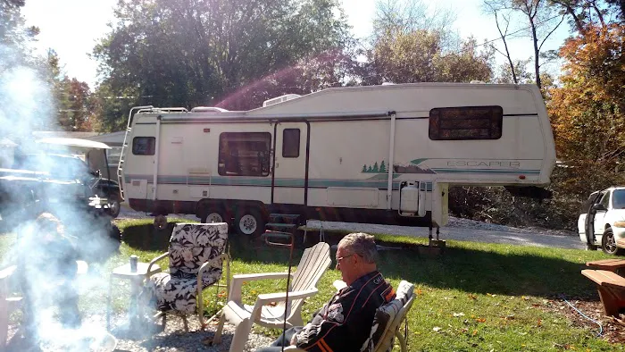 Holiday Rest Campground Picture 2