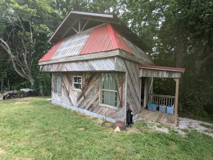 Quiet Place Cabin Picture 9
