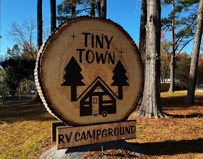 Tiny Town RV Campground Picture 2