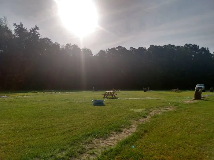 Tiny Town RV Campground Picture 4