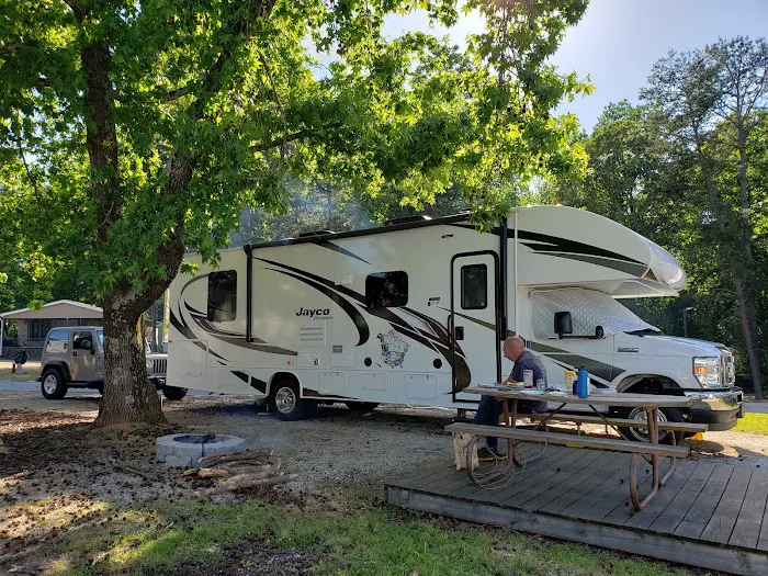 Thousand Trails Carolina Landing Picture 9