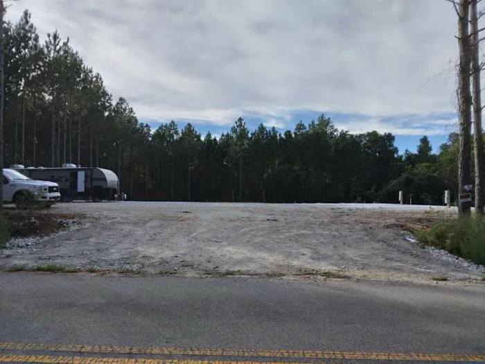 Sullivan family campground Picture 3