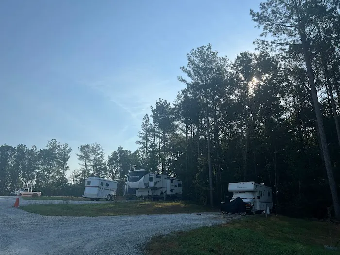 Overlook Cove Campground (little creek) Picture 3