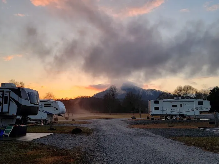 Currahee RV and Campground Picture 3