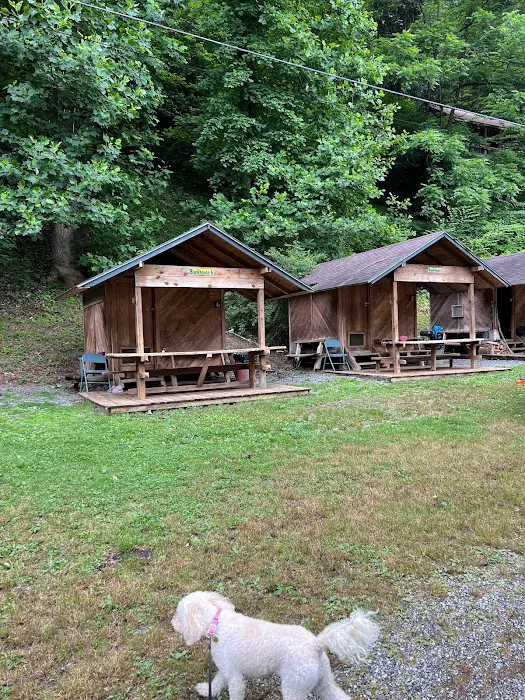 Cherokee Campground & Craig's Cabins Picture 3