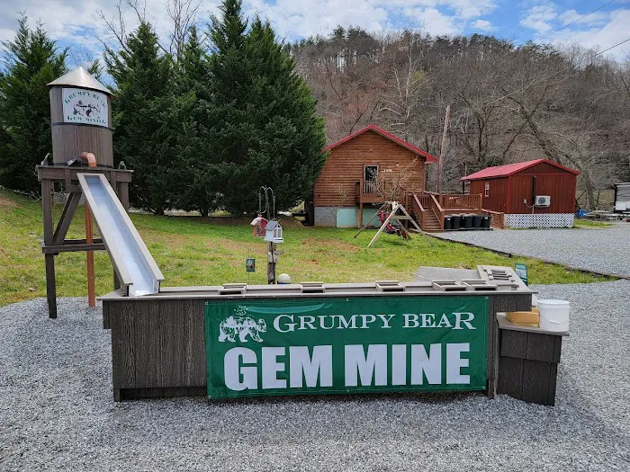 Grumpy Bear Campground & Gem Mine Picture 7