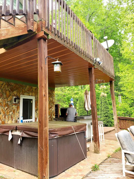 Bear Bottoms Chalet Picture 5