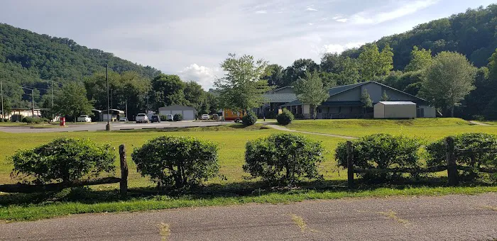 Bradley's Campground & Cabins Picture 3