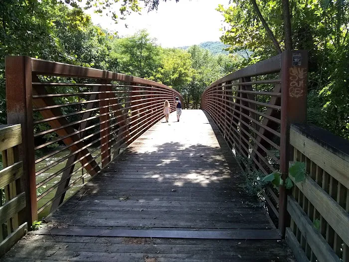 Bradley's Campground & Cabins Picture 9