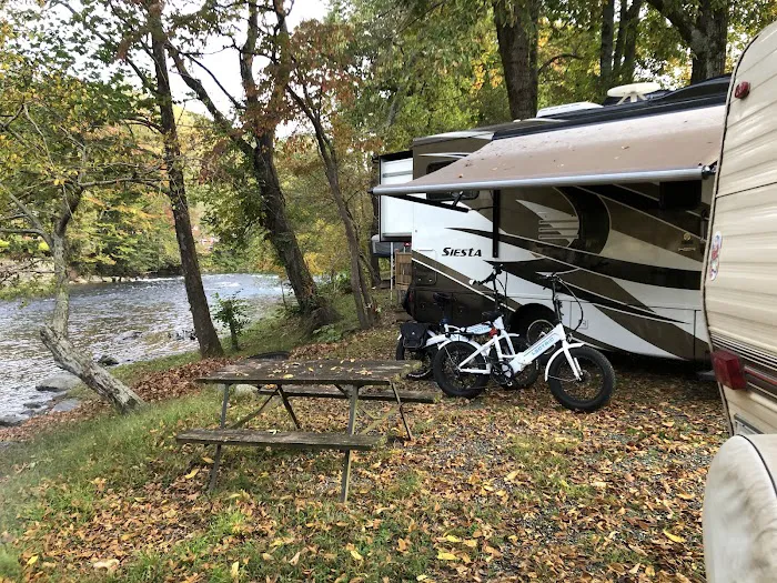 Bradley's Campground & Cabins Picture 7